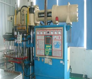 400T射出成型機(jī)